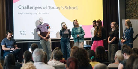 Powiększ grafikę: 14-miedzynarodowa-konferencja-education-for-the-future-699425.jpg