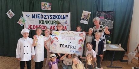 Powiększ grafikę: 17-miedzyszkolny-konkurs-jednego-aktora-615681.jpg