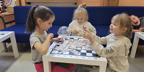 Powiększ grafikę: andrzejki-662539.jpg