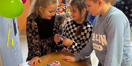 Powiększ grafikę: andrzejki-662541.jpg