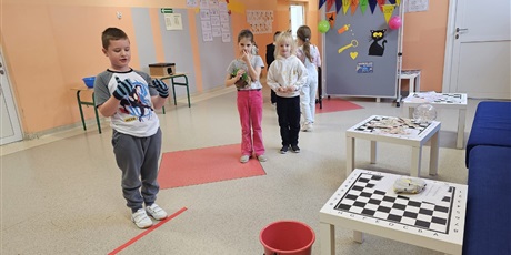 Powiększ grafikę: andrzejki-662546.jpg