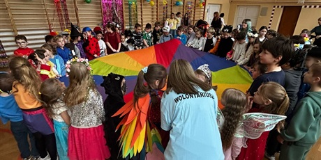 Powiększ grafikę: bal-karnawalowy-676171.jpg