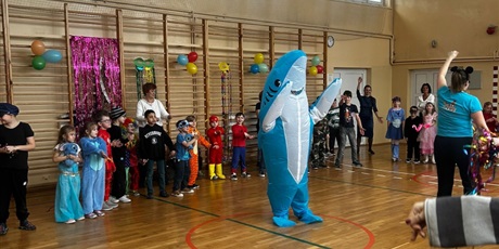 Powiększ grafikę: bal-karnawalowy-676177.jpg