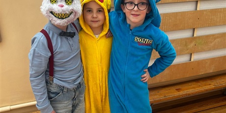 Powiększ grafikę: bal-karnawalowy-676180.jpg