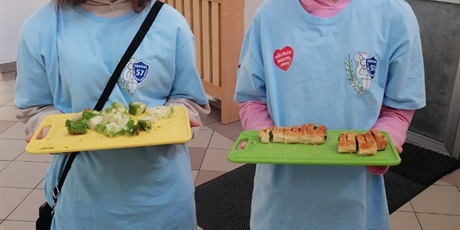 Powiększ grafikę: dzien-szpinaku-gra-termosfera-607531.jpg