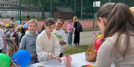 Powiększ grafikę: dzis-w-naszej-szkole-swietowalismy-dzien-dziecka-699410.jpg
