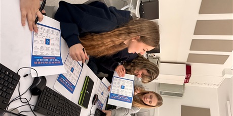 Powiększ grafikę: empowher-676187.jpg