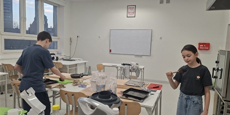 Powiększ grafikę: kilka-kadrow-z-naszych-piatkowych-dni-otwartych-678668.jpg