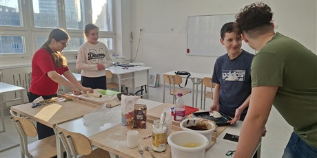 Powiększ grafikę: kilka-kadrow-z-naszych-piatkowych-dni-otwartych-678671.jpg