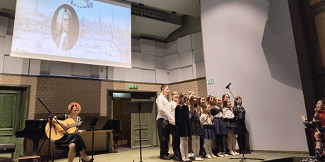 Powiększ grafikę: lekcja-o-georgu-friedrichu-handlu-667843.jpg