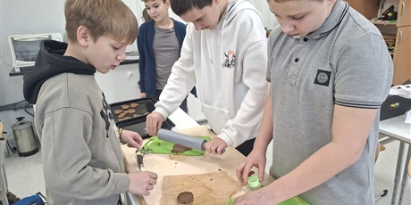 Powiększ grafikę: lekcja-techniki-667770.jpg