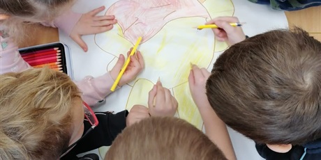 Powiększ grafikę: miedzynarodowy-dzien-kubusia-puchatka-585717.jpg