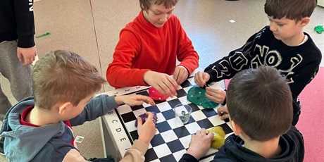 Powiększ grafikę: obchody-dnia-swietego-patryka-w-naszej-szkole-681172.jpg