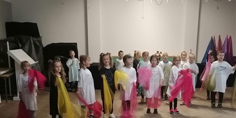 Powiększ grafikę: odwiedziny-u-pensjonariuszy-domu-seniora-wigor-623065.jpg