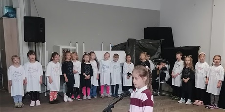 Powiększ grafikę: odwiedziny-u-pensjonariuszy-domu-seniora-wigor-623071.jpg