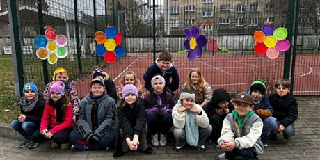 Powiększ grafikę: pani-wiosna-686171.jpg