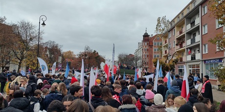 Powiększ grafikę: parada-niepodleglosci-654843.jpg