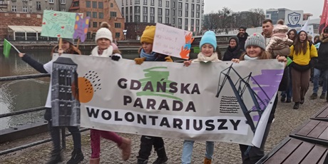 Powiększ grafikę: parada-wolontariuszy-400097.jpg