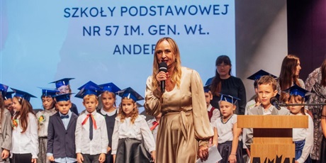 Powiększ grafikę: pasowanie-na-ucznia-475229.jpg