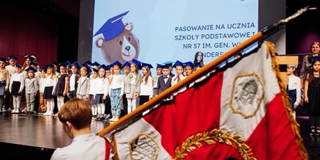 Powiększ grafikę: pasowanie-na-ucznia-475235.jpg