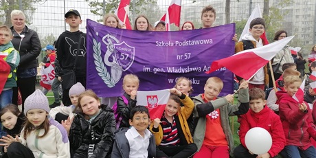 Powiększ grafikę: pochod-witaj-majowa-jutrzenko-612149.jpg