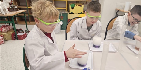 Powiększ grafikę: podroz-do-swiata-nauki-667789.jpg