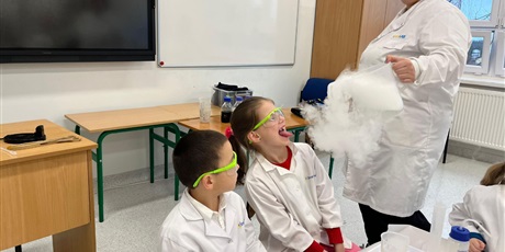 Powiększ grafikę: podroz-do-swiata-nauki-667820.jpg