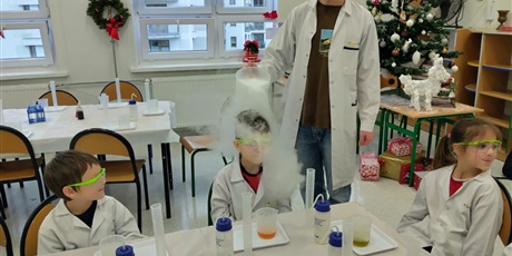 Powiększ grafikę: podroz-do-swiata-nauki-667821.jpg