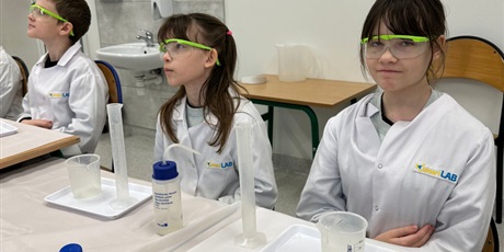 Powiększ grafikę: podroz-do-swiata-nauki-667829.jpg