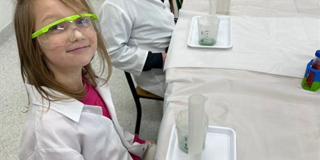 Powiększ grafikę: podroz-do-swiata-nauki-667831.jpg