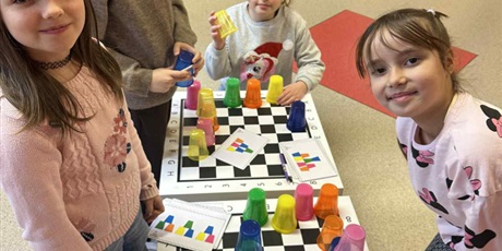 Powiększ grafikę: projekt-z-matematyka-na-dobry-poczatek-662589.jpg