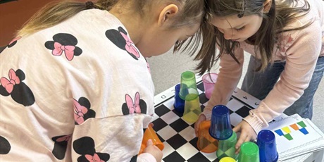 Powiększ grafikę: projekt-z-matematyka-na-dobry-poczatek-662592.jpg