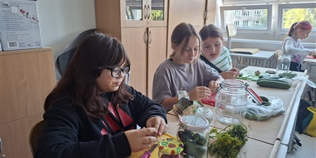 Powiększ grafikę: przetwory-z-sezonowych-owocow-i-warzyw-648246.jpg