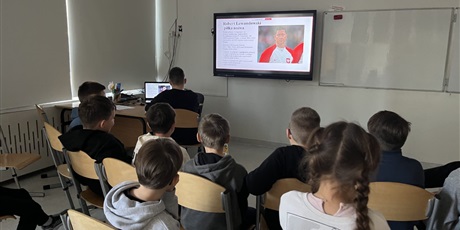 Powiększ grafikę: spotkanie-z-uczniami-odeskiego-liceum-nr-7-656132.jpg