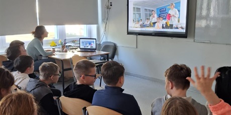 Powiększ grafikę: spotkanie-z-uczniami-odeskiego-liceum-nr-7-656134.jpg