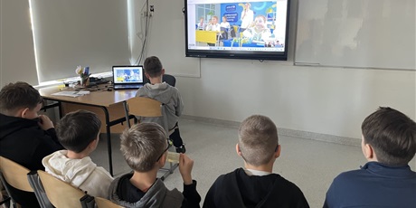 Powiększ grafikę: spotkanie-z-uczniami-odeskiego-liceum-nr-7-656136.jpg