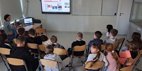 Powiększ grafikę: spotkanie-z-uczniami-odeskiego-liceum-nr-7-656138.jpg