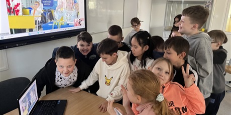 Powiększ grafikę: spotkanie-z-uczniami-odeskiego-liceum-nr-7-656139.jpg