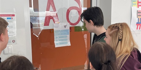 Powiększ grafikę: wiosenny-dzien-matematyki-686186.jpg