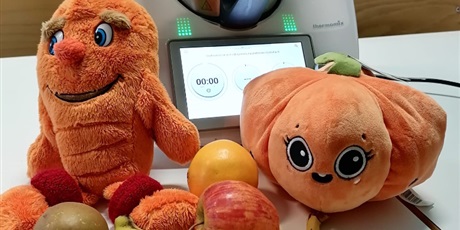 Powiększ grafikę: zdrowi-byc-chcemy-soki-pijemy-660351.jpg